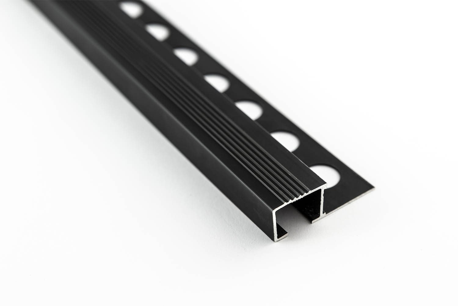 Nez de Marche d’Escalier en Alu 14×20,5x13mm Noir 0PAINNE